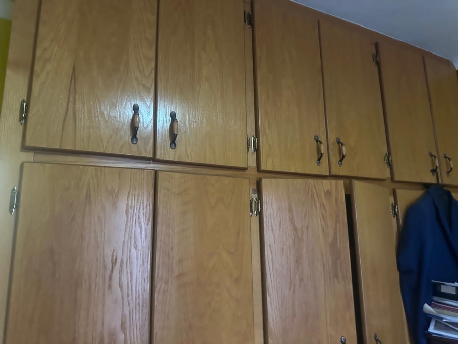5 Bedroom Property for Sale in Waterval East North West